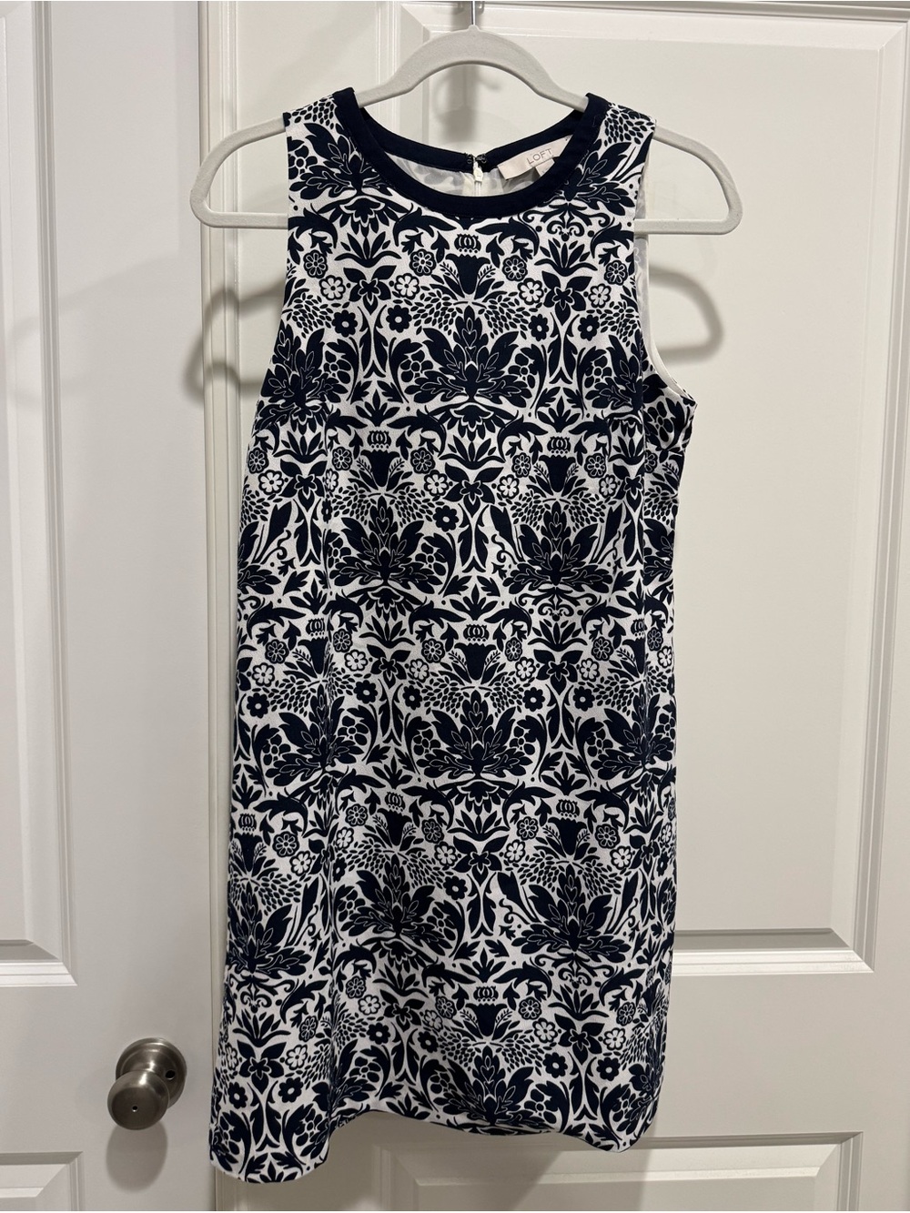 LOFT Sleeveless Navy and White Damask Floral Shift Dress